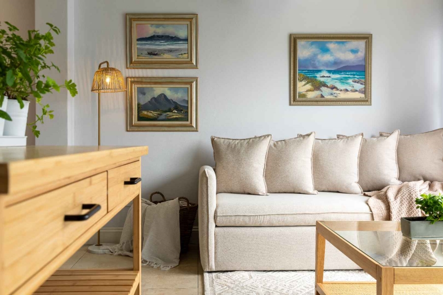 To Let 1 Bedroom Property for Rent in Sea Point Western Cape